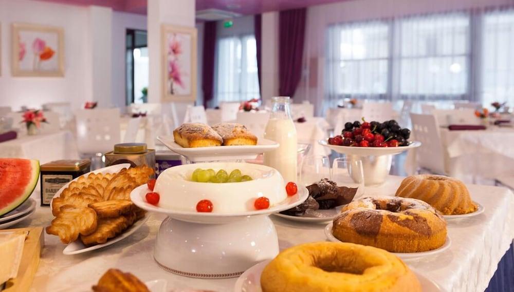 Hotel Capinera Ріміні Екстер'єр фото