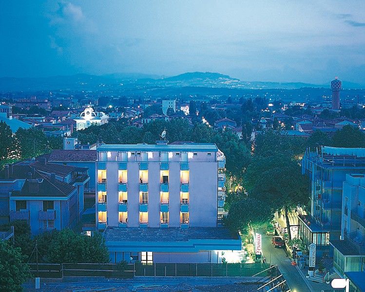 Hotel Capinera Ріміні Екстер'єр фото