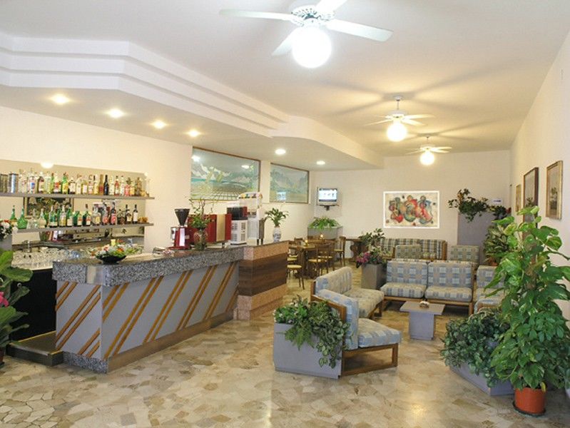 Hotel Capinera Ріміні Екстер'єр фото